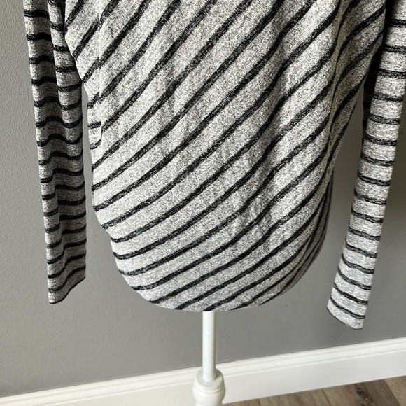 Rag & Bone Gray Black Stripe Hudson V Neck Sweater Top - Picture 9 of 13